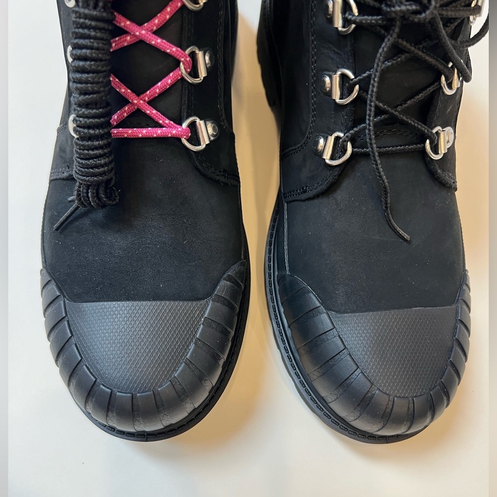 NWOT Timberland Black Leather Boots with Pink and Black Lace Options Included - Picture 3 of 15